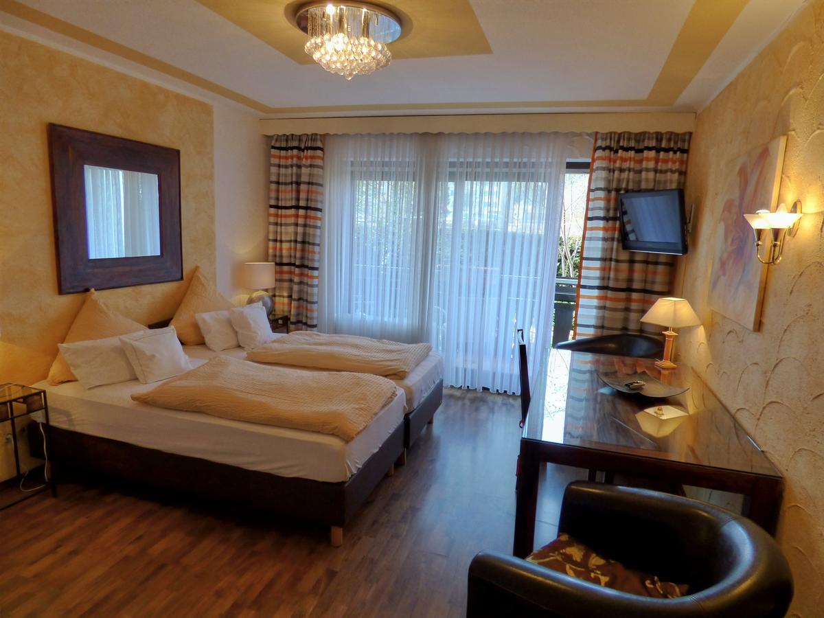 טוטזינג Hotel Engelhof מראה חיצוני תמונה
